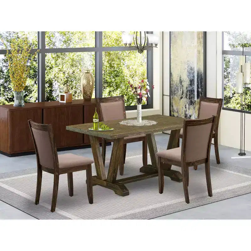 Table de salle à manger HomeStock 5 pièces, dessus en bois massif, fini jacobéen vieilli, avec 4 chaises Parsons