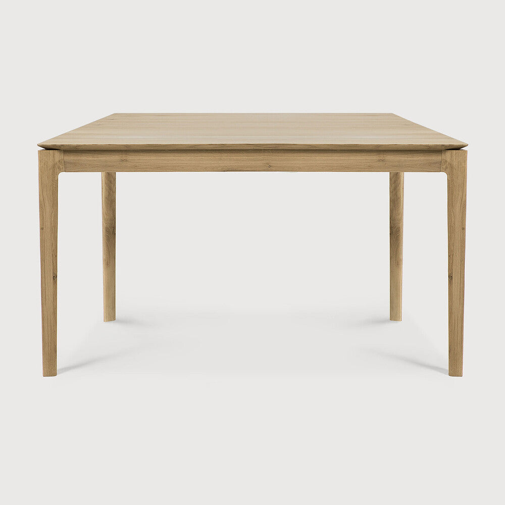 Table de salle à manger Airy en chêne massif avec plateau rectangulaire et cadre ouvert léger pour salle à manger