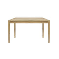 Table à manger extensible contemporaine en chêne massif avec plateau rectangulaire et piètement ajouré pour salle à manger