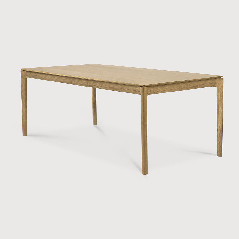 Table de salle à manger Airy en chêne massif avec plateau rectangulaire et cadre ouvert léger pour salle à manger