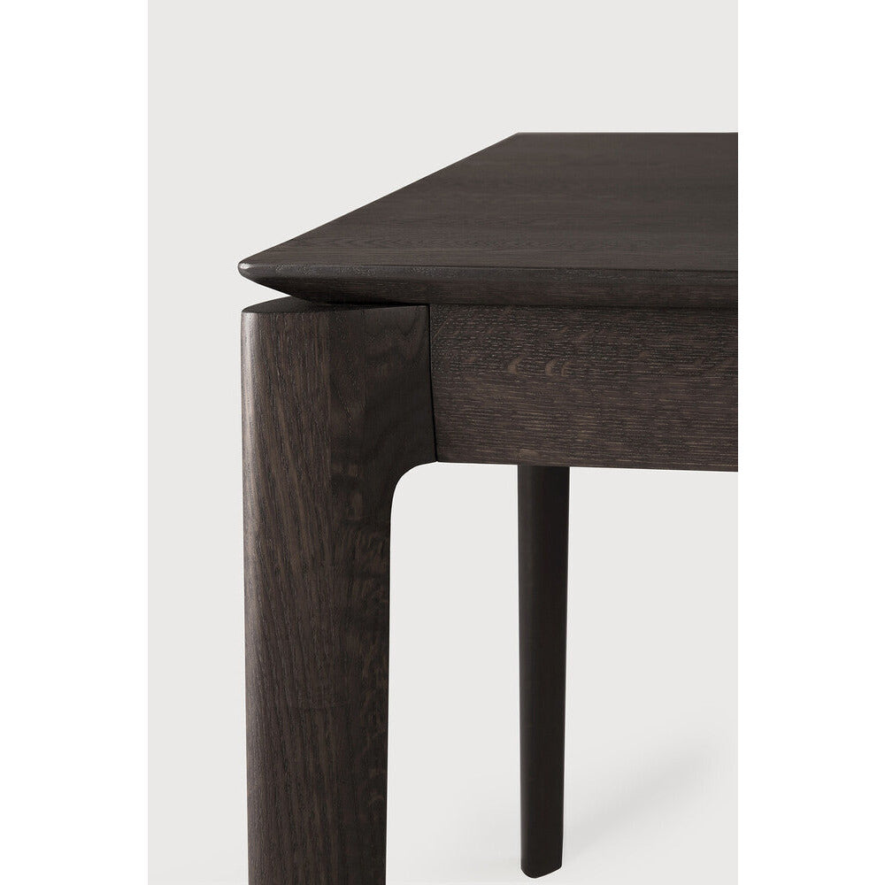Table de salle à manger Airy en chêne massif avec plateau rectangulaire et cadre ouvert léger pour salle à manger