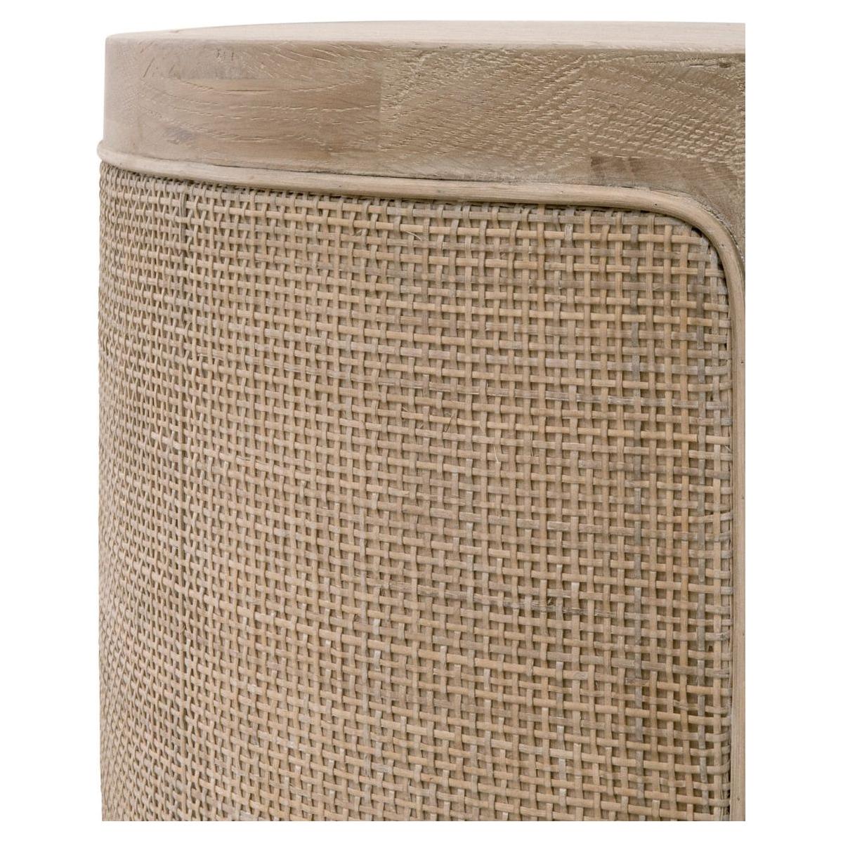 Table d'appoint rustique en rotin et bois de chêne avec plateau rond et finition vieillie gris fumé pour salon