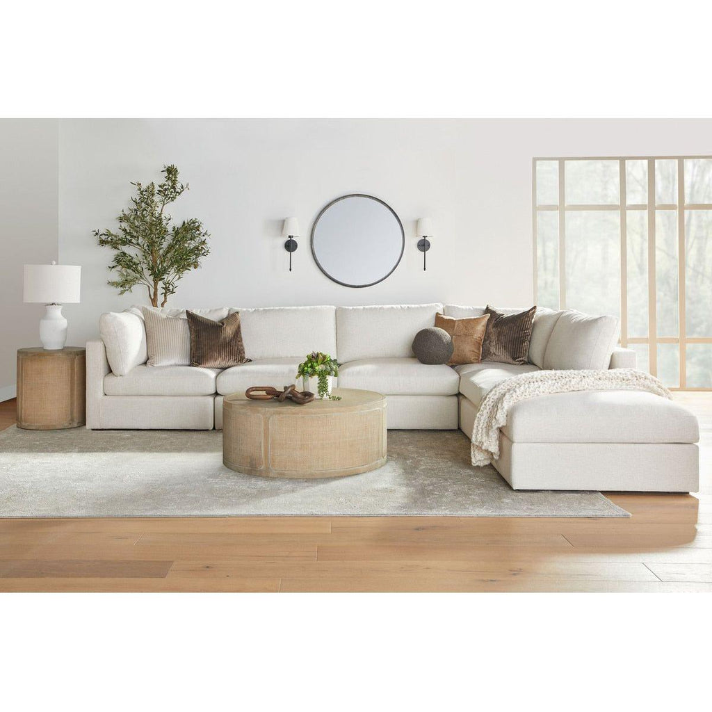 Table d'appoint rustique en rotin et bois de chêne avec plateau rond et finition vieillie gris fumé pour salon