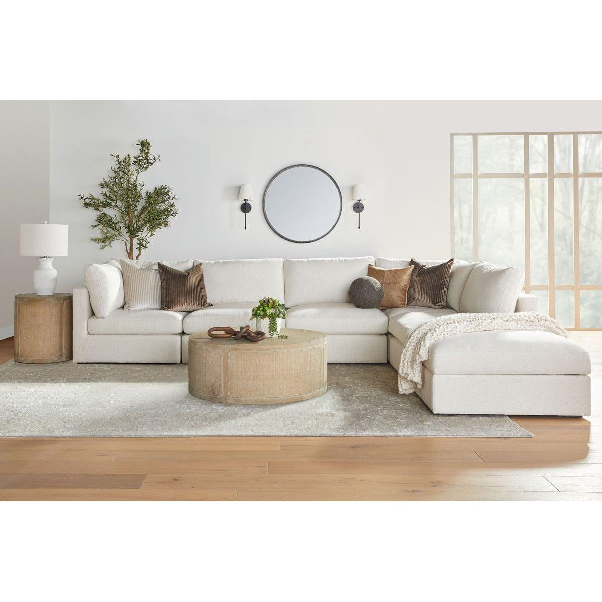 Table d'appoint rustique en rotin et bois de chêne avec plateau rond et finition vieillie gris fumé pour salon