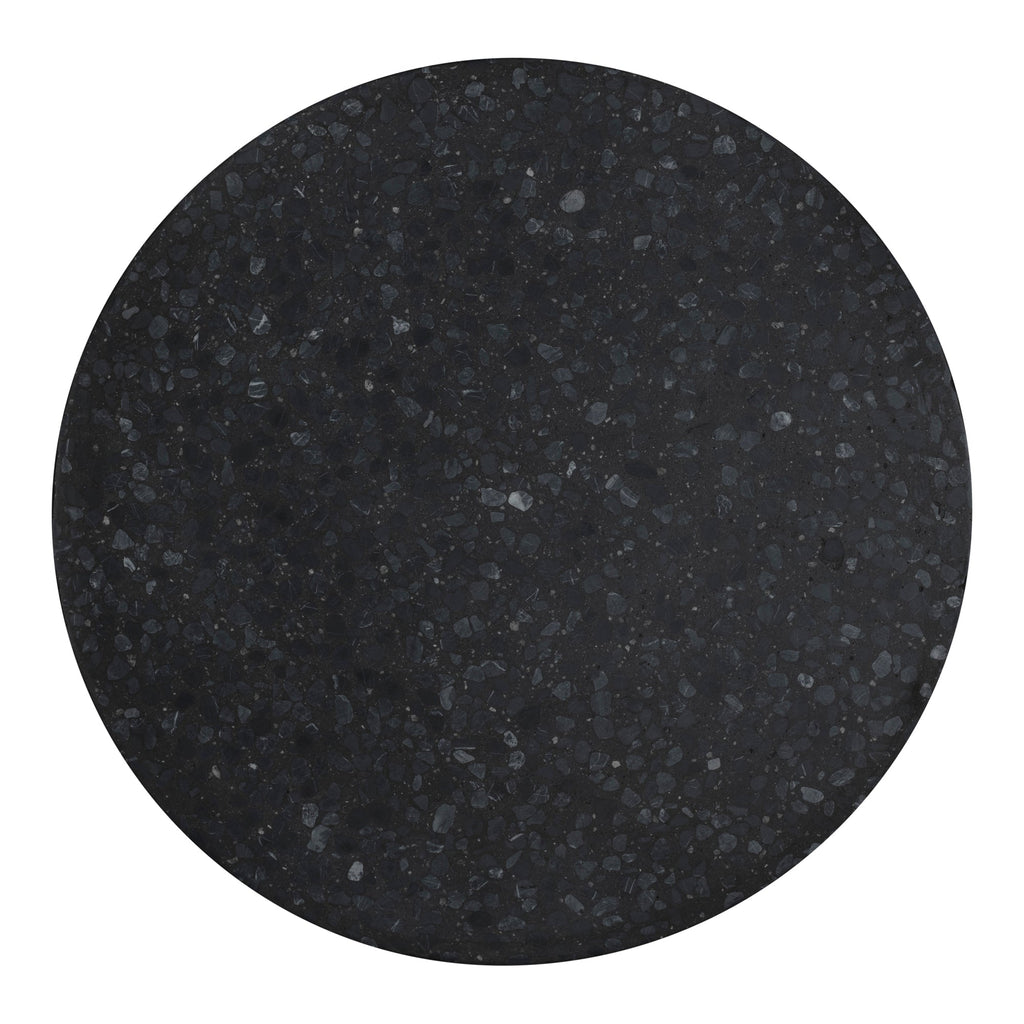 Table d'appoint industrielle en terrazzo et béton avec plateau rond moucheté et base sculptée pour salon
