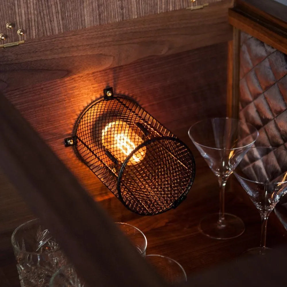 Meuble Bar Artisan en Noyer Massif et Laiton avec Ferrure Moletée et Panneau en Soie Capitonnée pour Salon