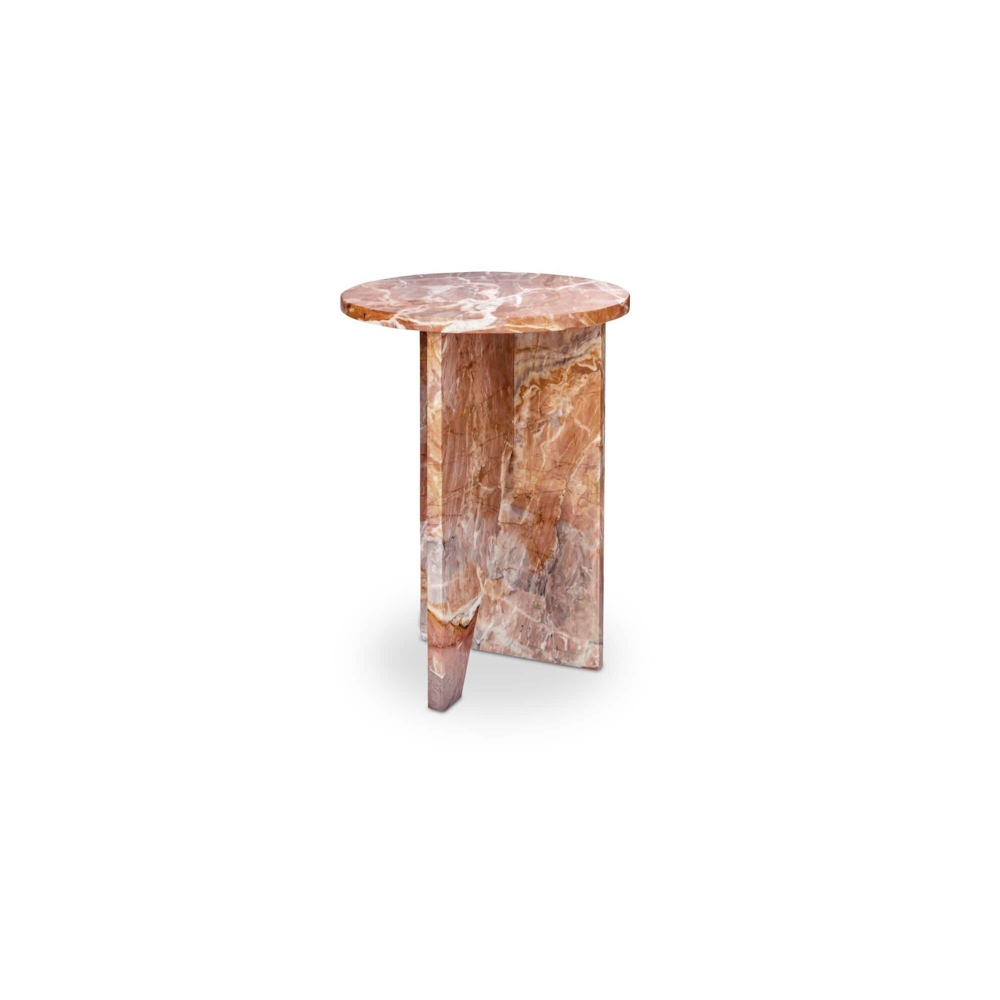 Table d'appoint contemporaine en marbre massif avec plateau rond et base sculpturale audacieuse pour le salon